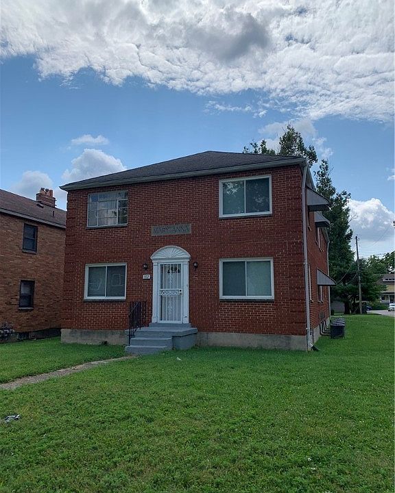 2nd image of 102 E Norman Ave
