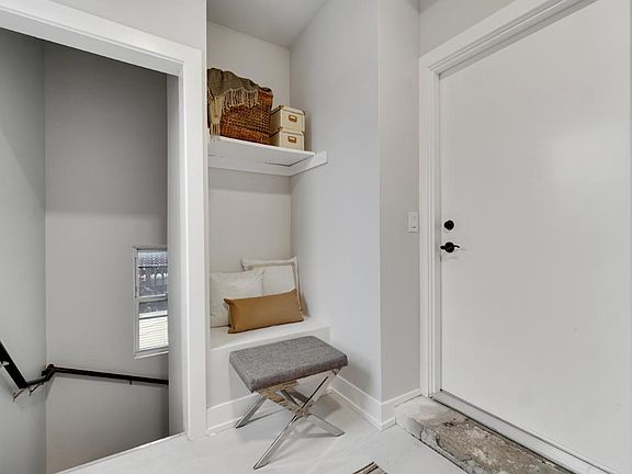 3rd image of 2739 W Fullerton Ave #G
