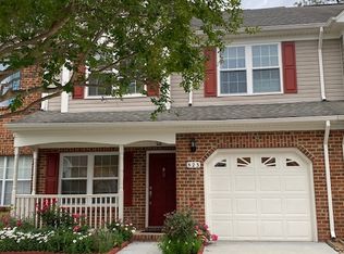 823 S Lake Cir, Chesapeake, VA 23322