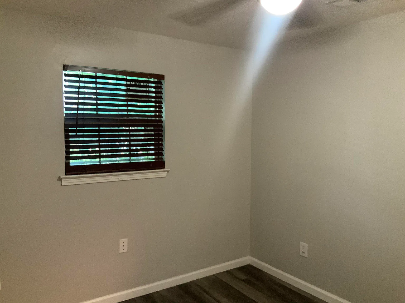 2 bed, 1.0 bath, $850 — Photo 4