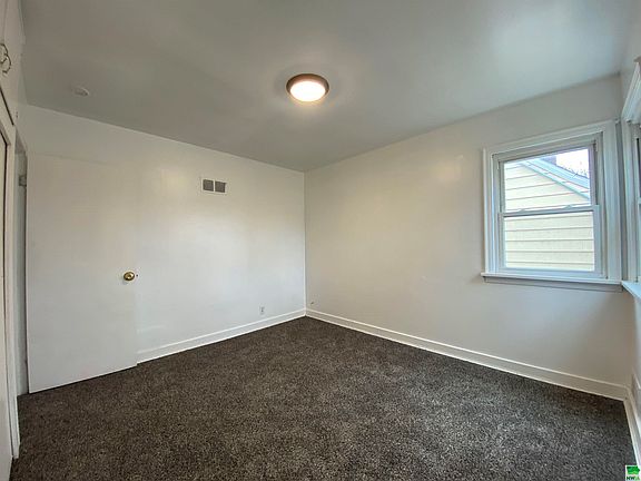 4th image of 2035 S Nicollet St