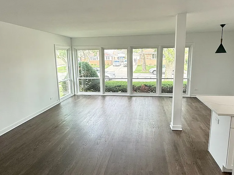 8748 N Olcott Ave — Photo 5