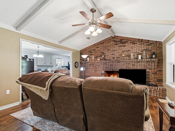 3rd image of 100 Mozingo Dr