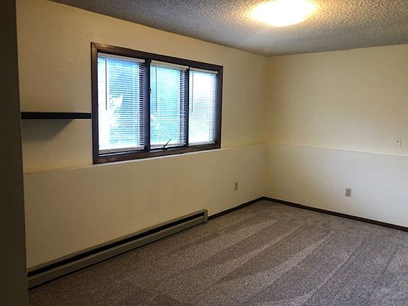 5th image of 405 S 19th Ave APT B