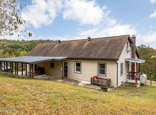 877 Jerseytown Rd, Danville, PA 17821