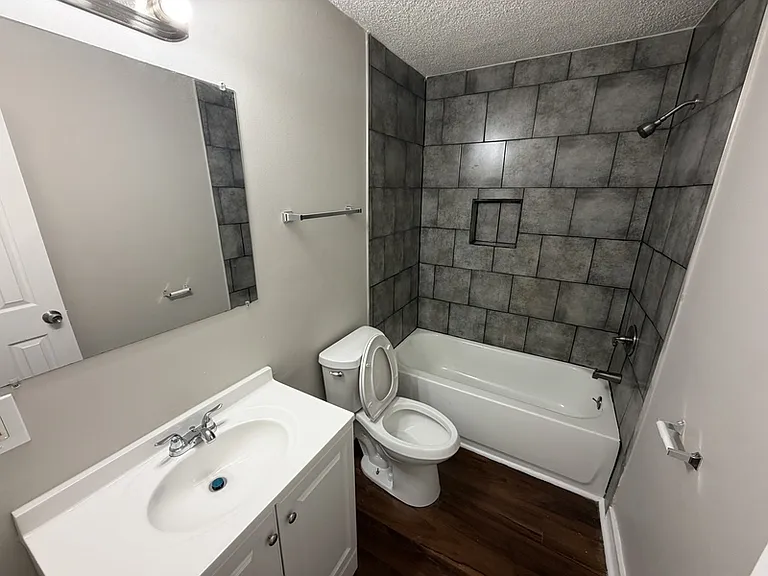 2156 Ethlyn Ave — Photo 11