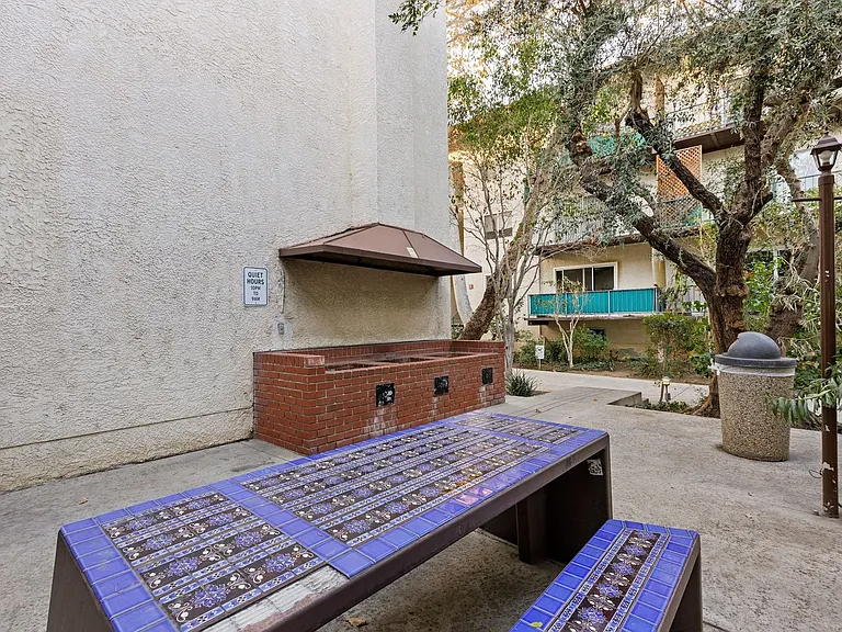 5460 White Oak Ave #F101 — Photo 21