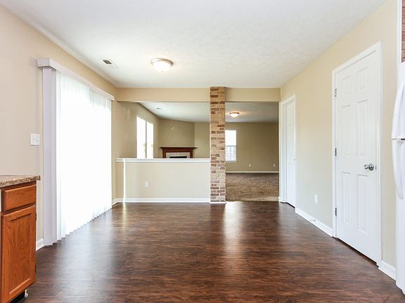 5th image of 12212 Bearsdale Dr