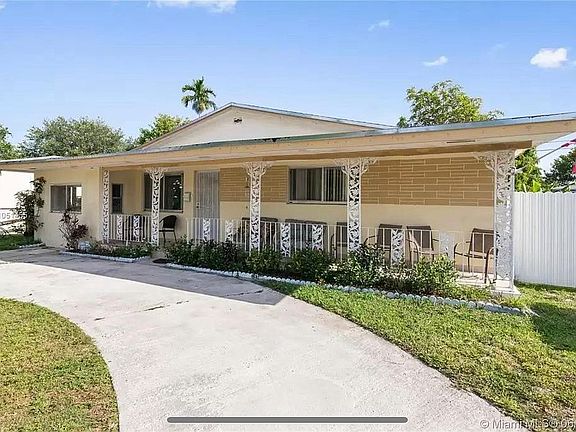 3rd image of 6685 NW 39th St