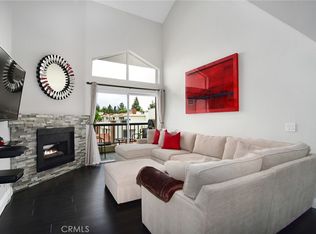 21550 Burbank Blvd APT 319, Woodland Hills, CA 91367