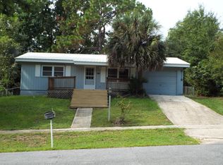 1811 Paris Ln, Chipley, FL 32428