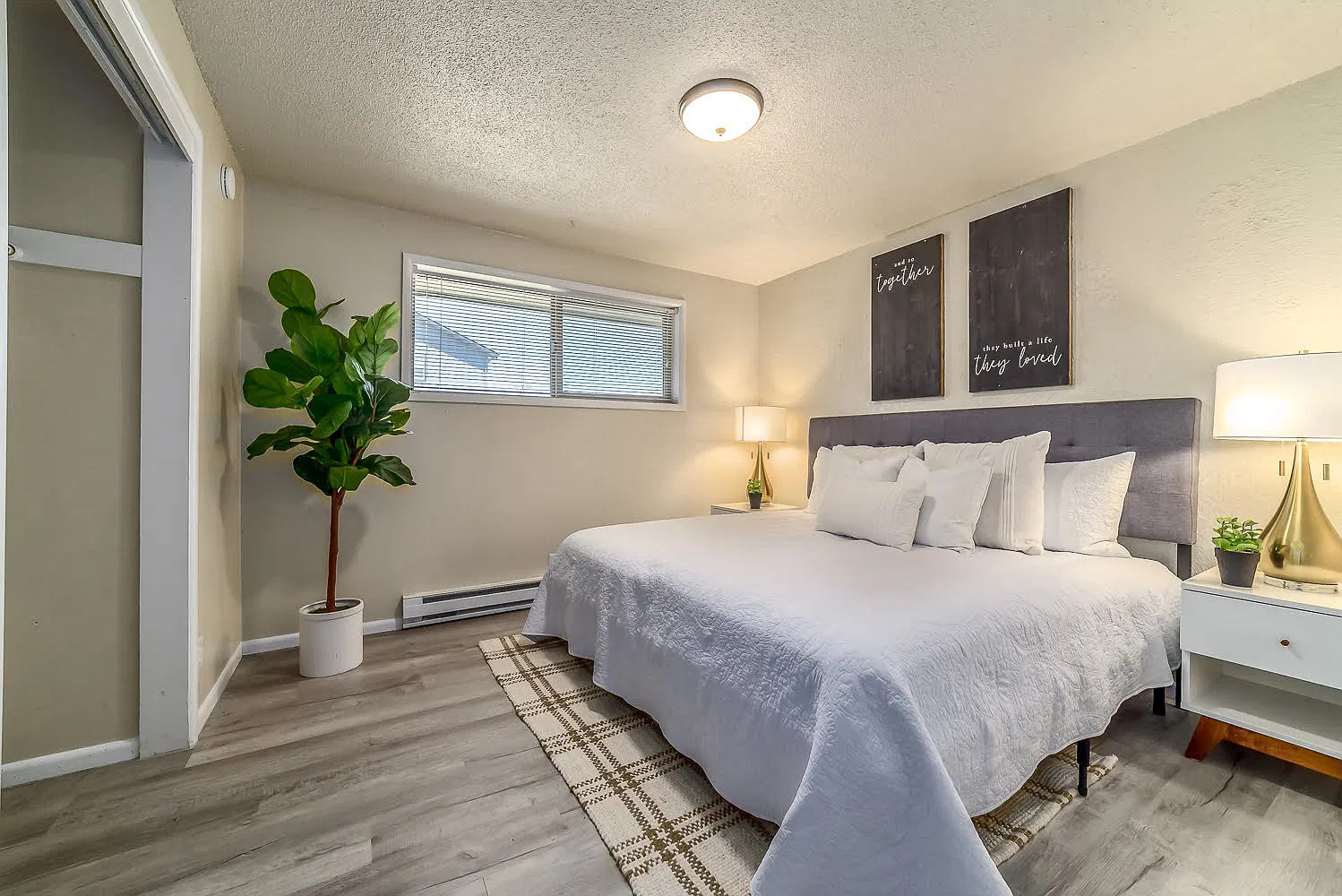3 bed, 975 sqft, $2,100 — Photo 2