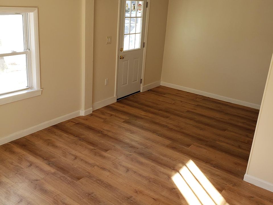 1st image of 32 Lexington Ave #1