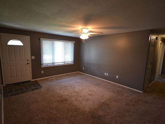 3rd image of 7518 Regina Dr
