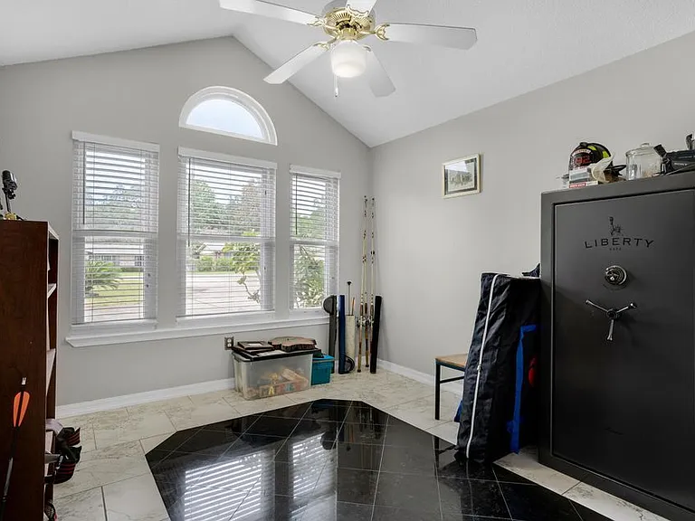 318 Pelham Rd — Photo 18