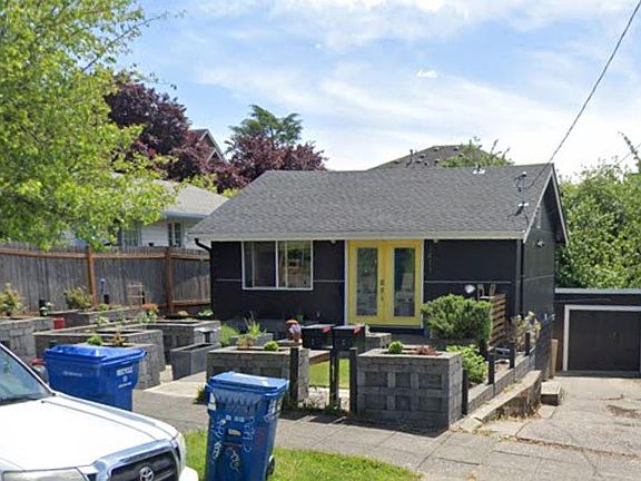 2nd image of 1411 E Alder St Front A