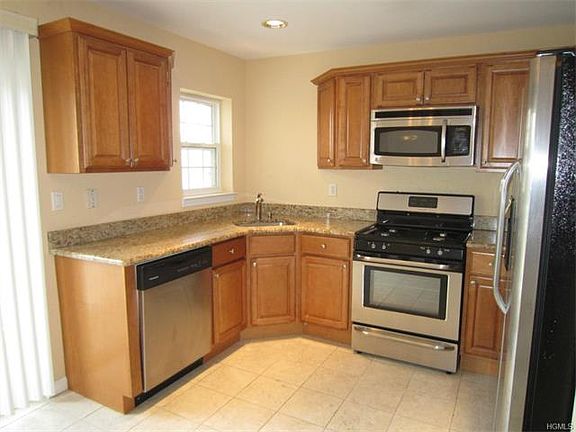 2nd image of 14 Crystal Hill Dr