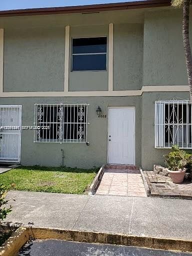 1st image of 4008 W 9th Ct #56