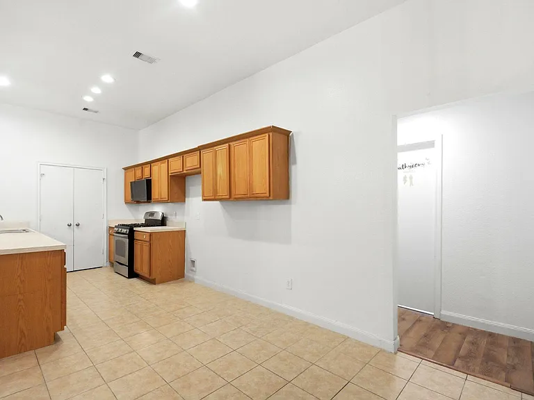 111 Thunder Basin Dr — Photo 14