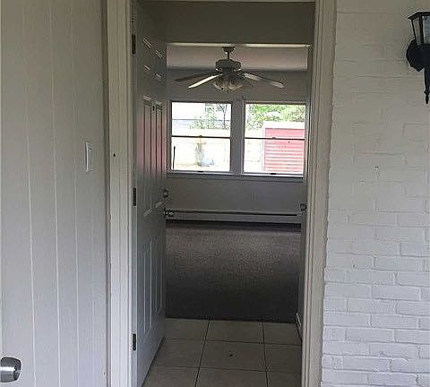 4th image of 3 Copiague Pl