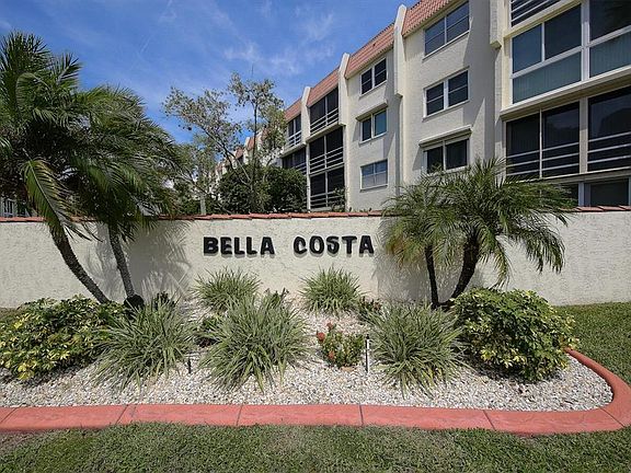 2nd image of 270 Santa Maria St APT 202