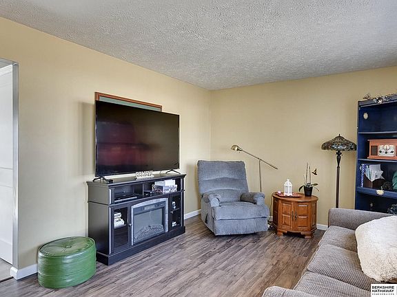 4th image of 1513 Fairacres Dr