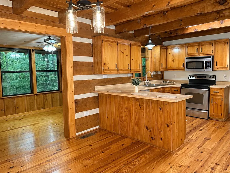 182 Sandy Ridge Rd — Photo 4