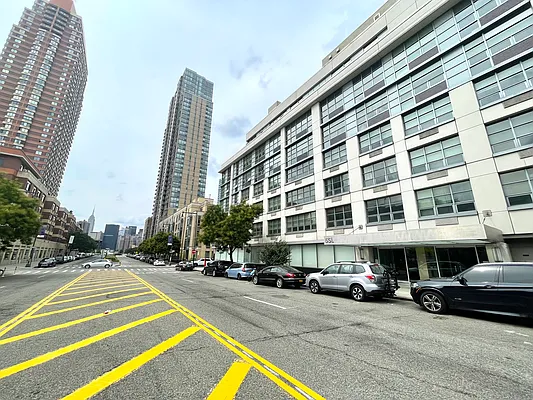 Rented by Compass | media 9