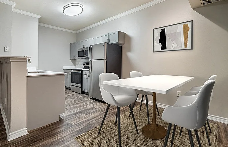 Towne Crossing Apartments — Photo 8