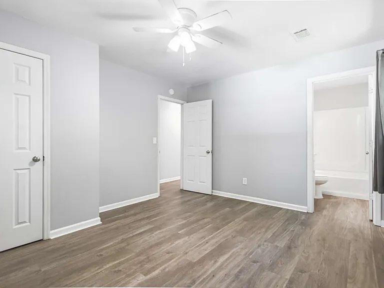 4421 Jenwood St — Photo 15