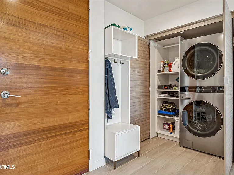200 W Portland St #416 — Photo 9