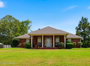 912 Eagles Nest Dr, Jackson, MS 39272
