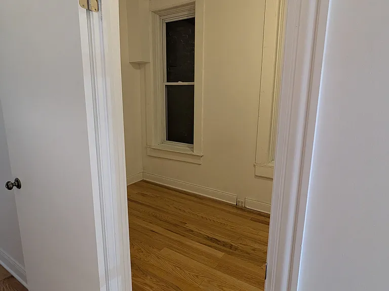 1806 S Carpenter St #1 — Photo 7