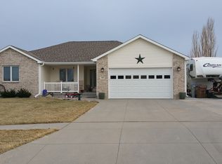 325 Hickory St, Seward, NE 68434