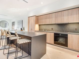 1030 N Kings Rd UNIT 303, West Hollywood, CA 90069