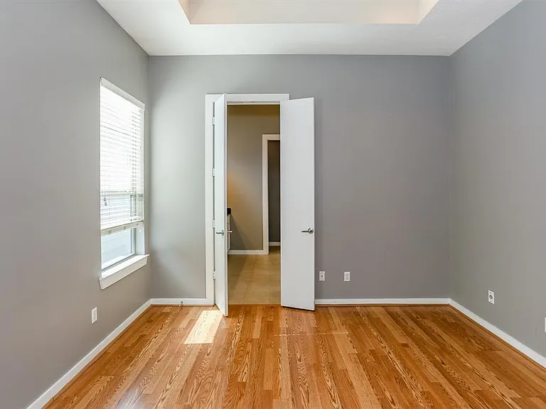 4030 Center St — Photo 16