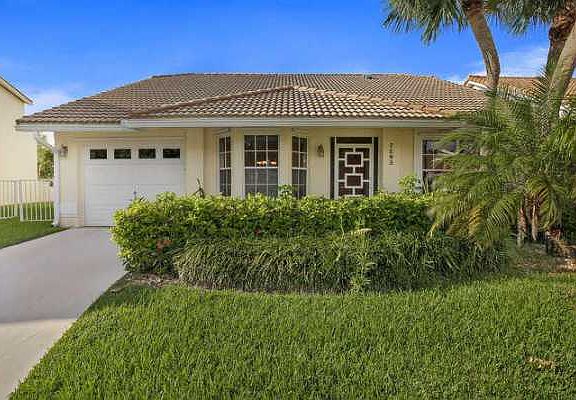 Home For Sale In Lake Charleston