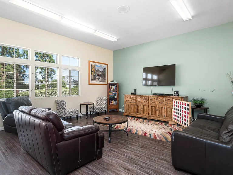 Nantucket Creek Apartments — Photo 43
