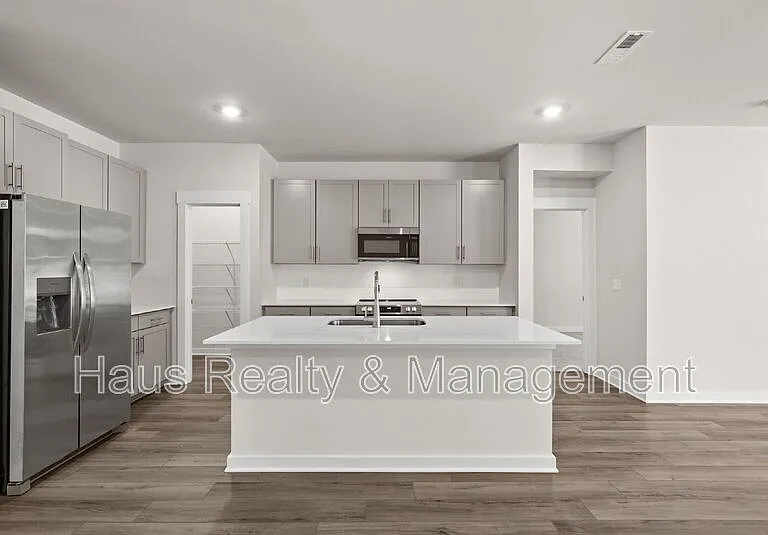 1145 Ross Farms Blvd — Photo 10