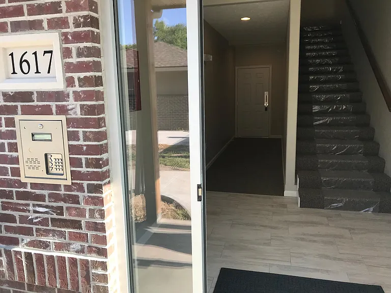 1617 E Military Ave #2 — Photo 4