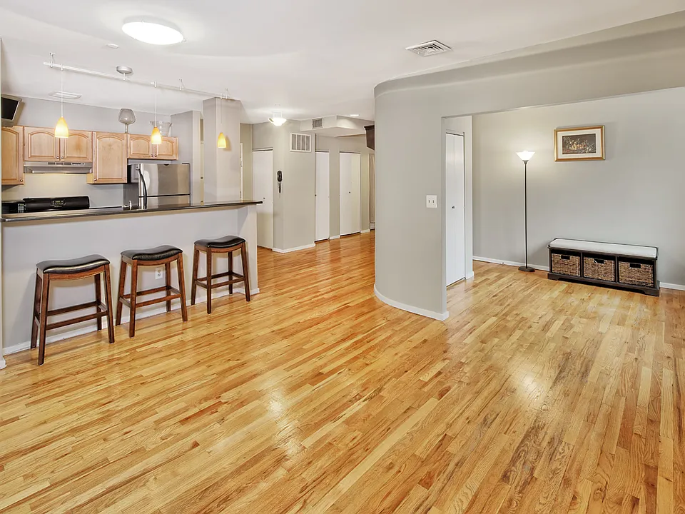 522 Gregory Ave #B410