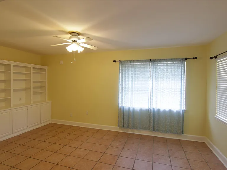 6601 Stroud Dr — Photo 8
