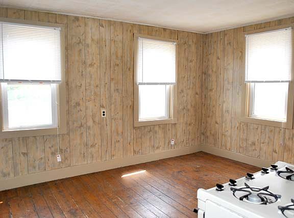 3rd image of 112-114 Gano St #2R