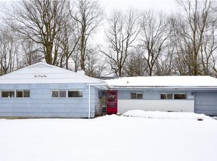 241 Hemingway Dr, Rochester, NY 14620