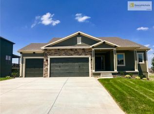1512 SW 44th St, Lees Summit, MO 64082