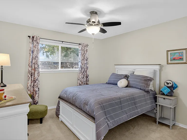 Brookshire Dr — Photo 17