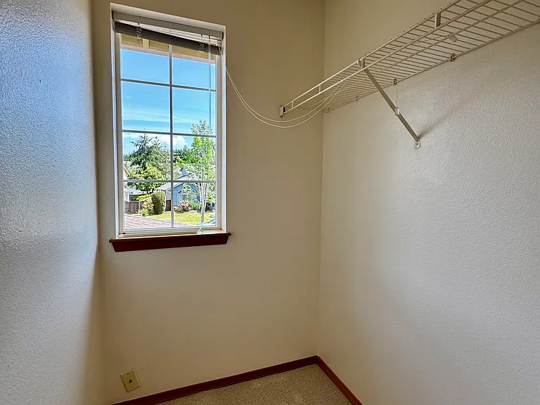 751 Bremerton Pl NE — Photo 22