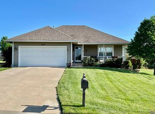 3418 NW 39th Ct, Topeka, KS 66618