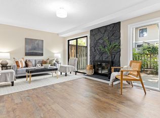 1140 Landmark Trl S, Hopkins, MN 55343