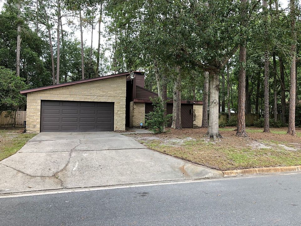1st image of 6726 NW 33rd Ter